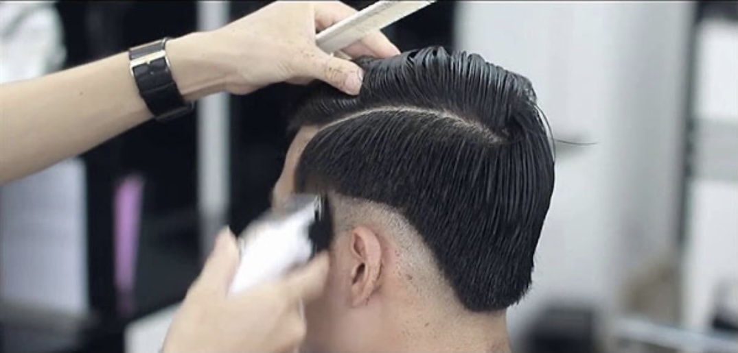 Mơ thấy cắt tóc - Tự cắt tóc cho mình Mơ thấy cắt tóc - Tự cắt tóc cho mình