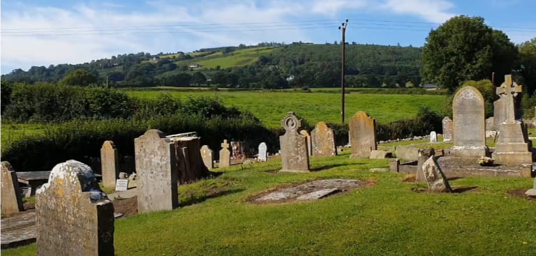 Mơ thấy bia mộ - Cảm xúc trong mơ là chìa khóa quan trọng Mơ thấy bia mộ - Cảm xúc trong mơ là chìa khóa quan trọng