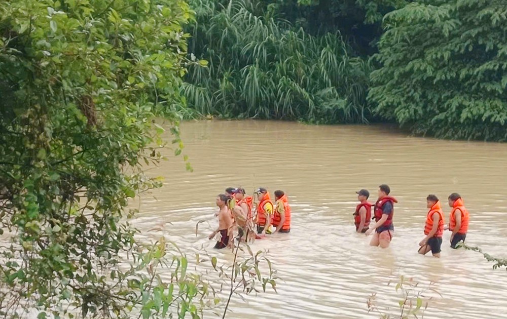 Mơ thấy bơi qua sông - Bơi gần tới bờ nhưng vẫn chưa chạm đích Mơ thấy bơi qua sông - Bơi gần tới bờ nhưng vẫn chưa chạm đích