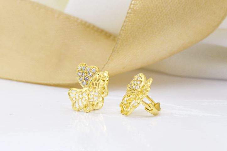 Mơ thấy bông tai vàng - Thấy nhặt được hoặc được tặng Mơ thấy bông tai vàng - Thấy nhặt được hoặc được tặng